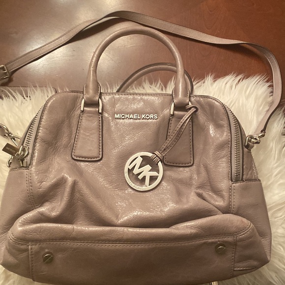 Leather Michael Kors purse! - Picture 4 of 6